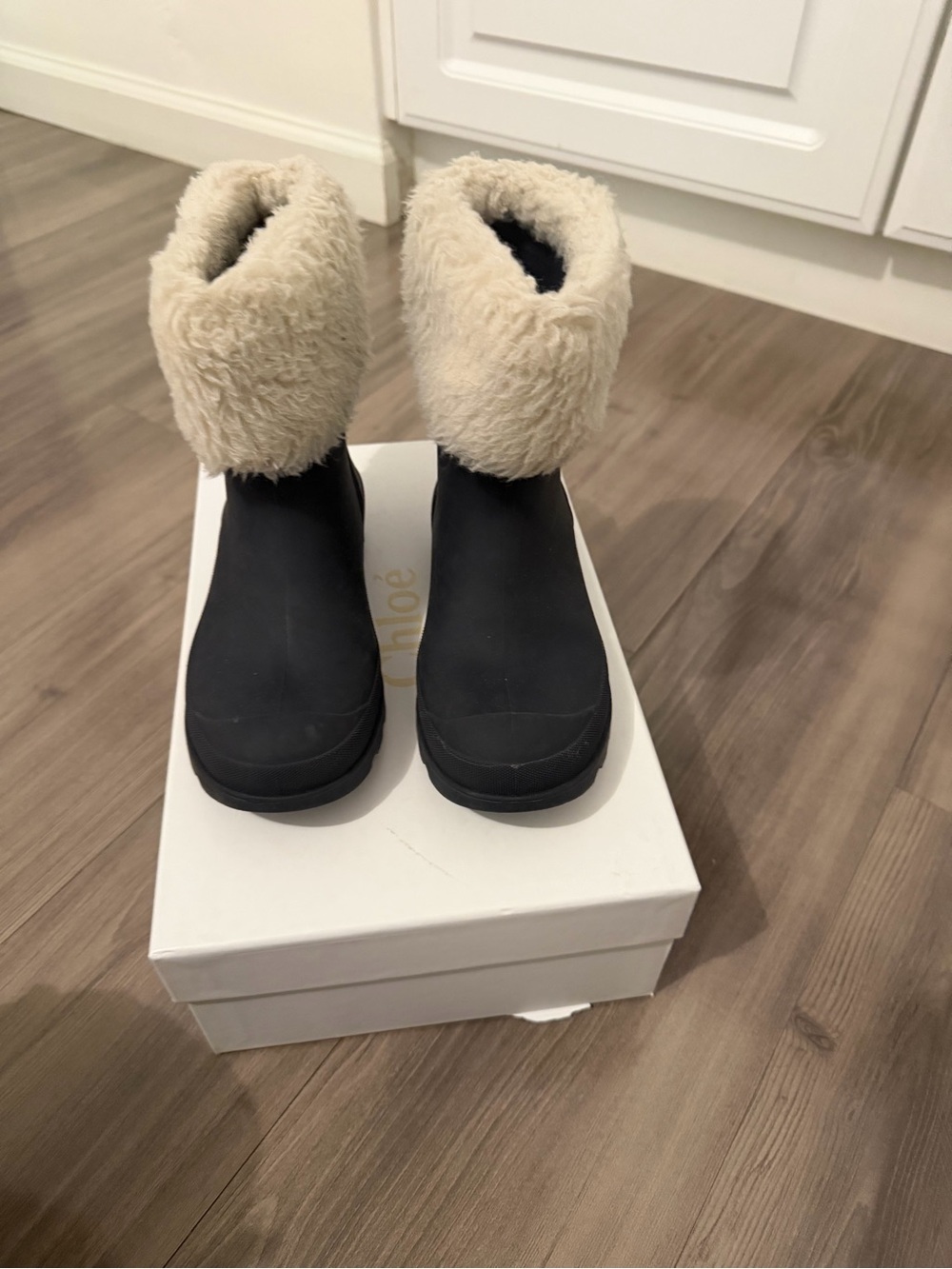 Chloé Black/Dark Navy Kids Boot with Cream Faux-Fur Cuff